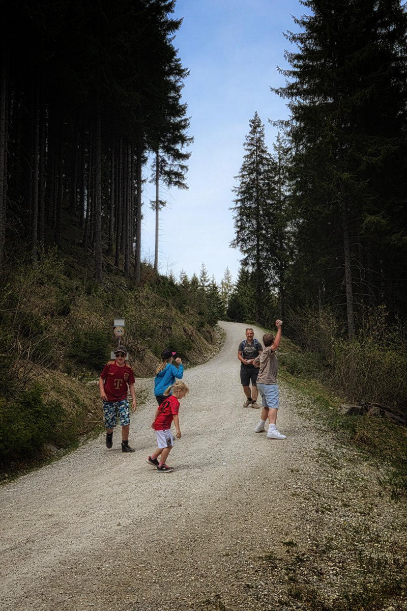Wanderung Rohrkopfh�tte in Schwangau mit Sandra Bischof und Mathias Starzer - winterliche Stelle auf dem Wanderweg